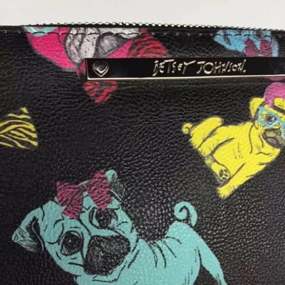 Betsey 🐕 Johnson Pug Bull Dog Wristlet Z/A Wallet - Picture 3 of 8